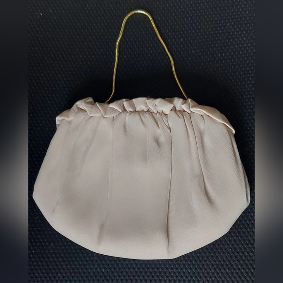 Vintage HL USA Harry Levine Clutch Purse Chain Strap Cream Kiss Lock - Picture 1 of 4